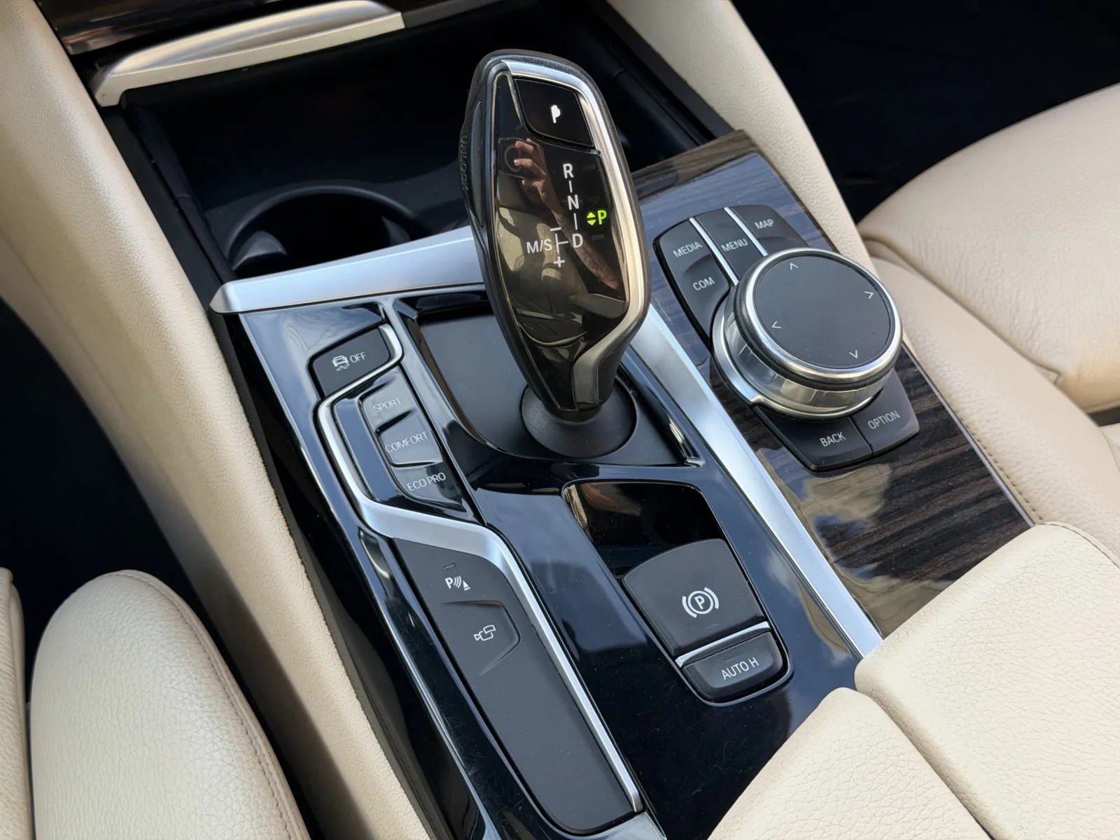 BMW 5 Series photo 19