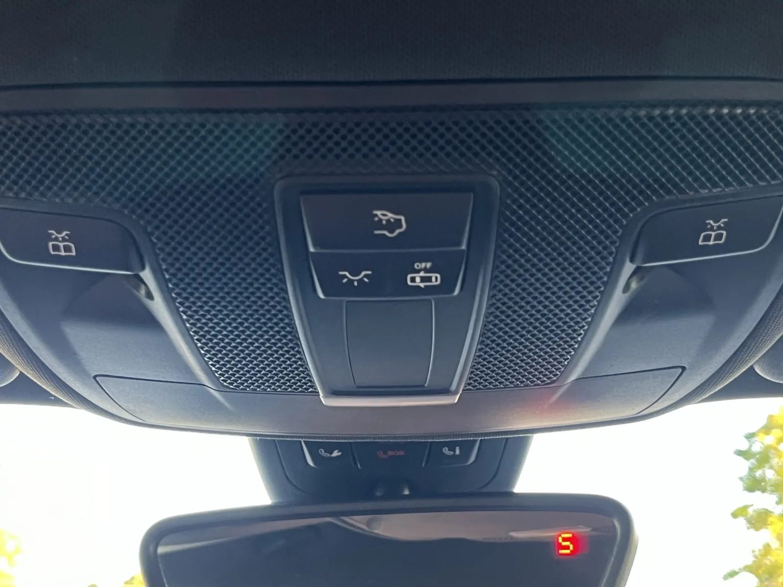 Mercedes-Benz GLA photo 23
