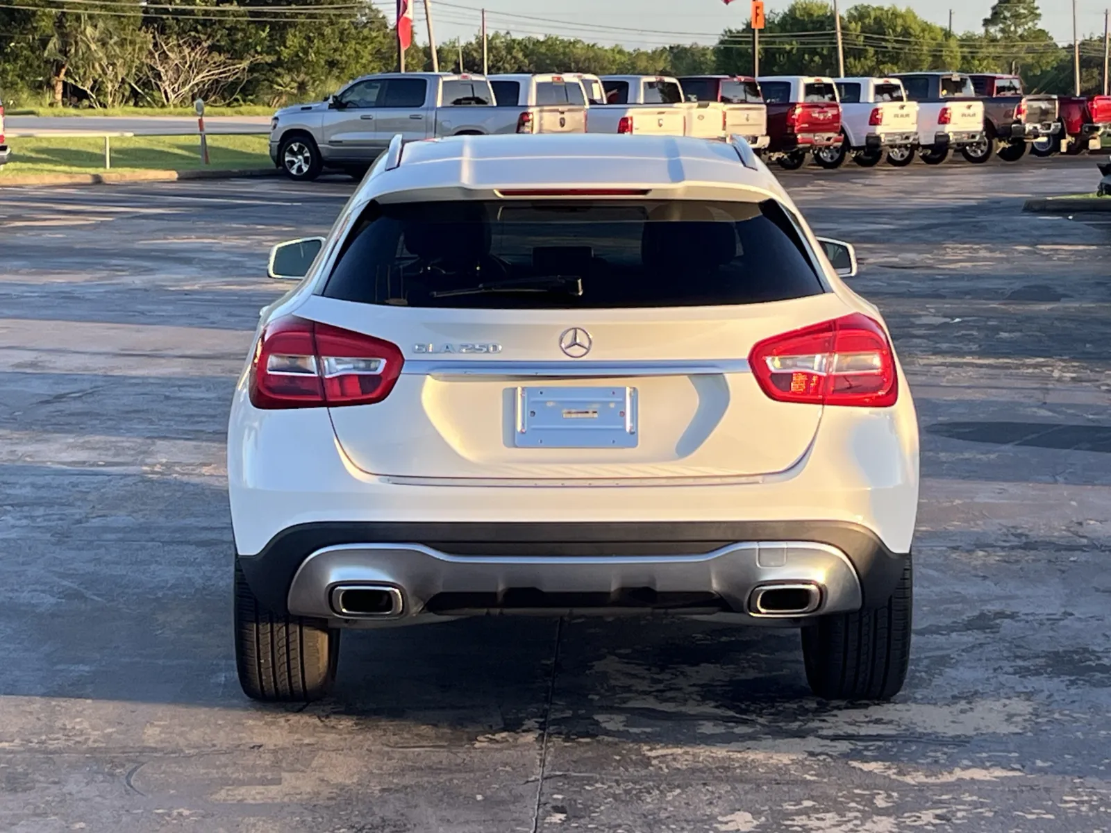 Mercedes-Benz GLA photo 7