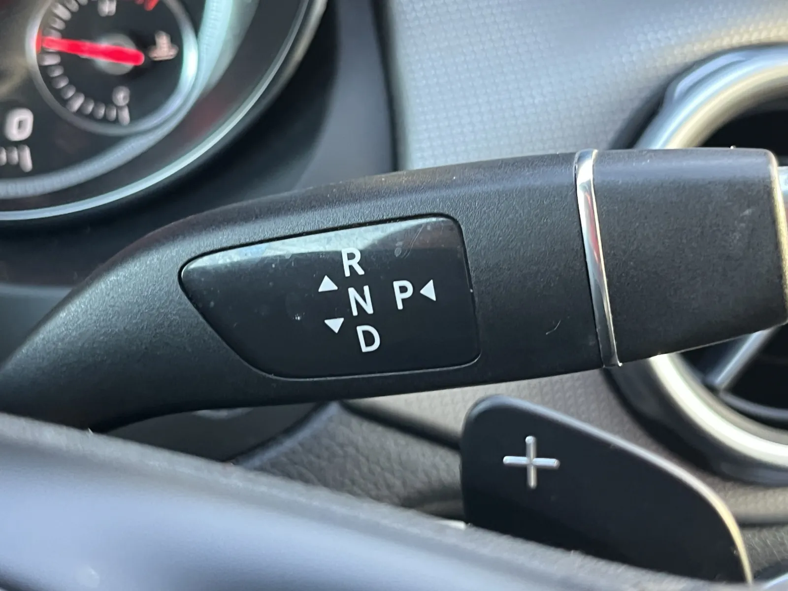 Mercedes-Benz GLA photo 22