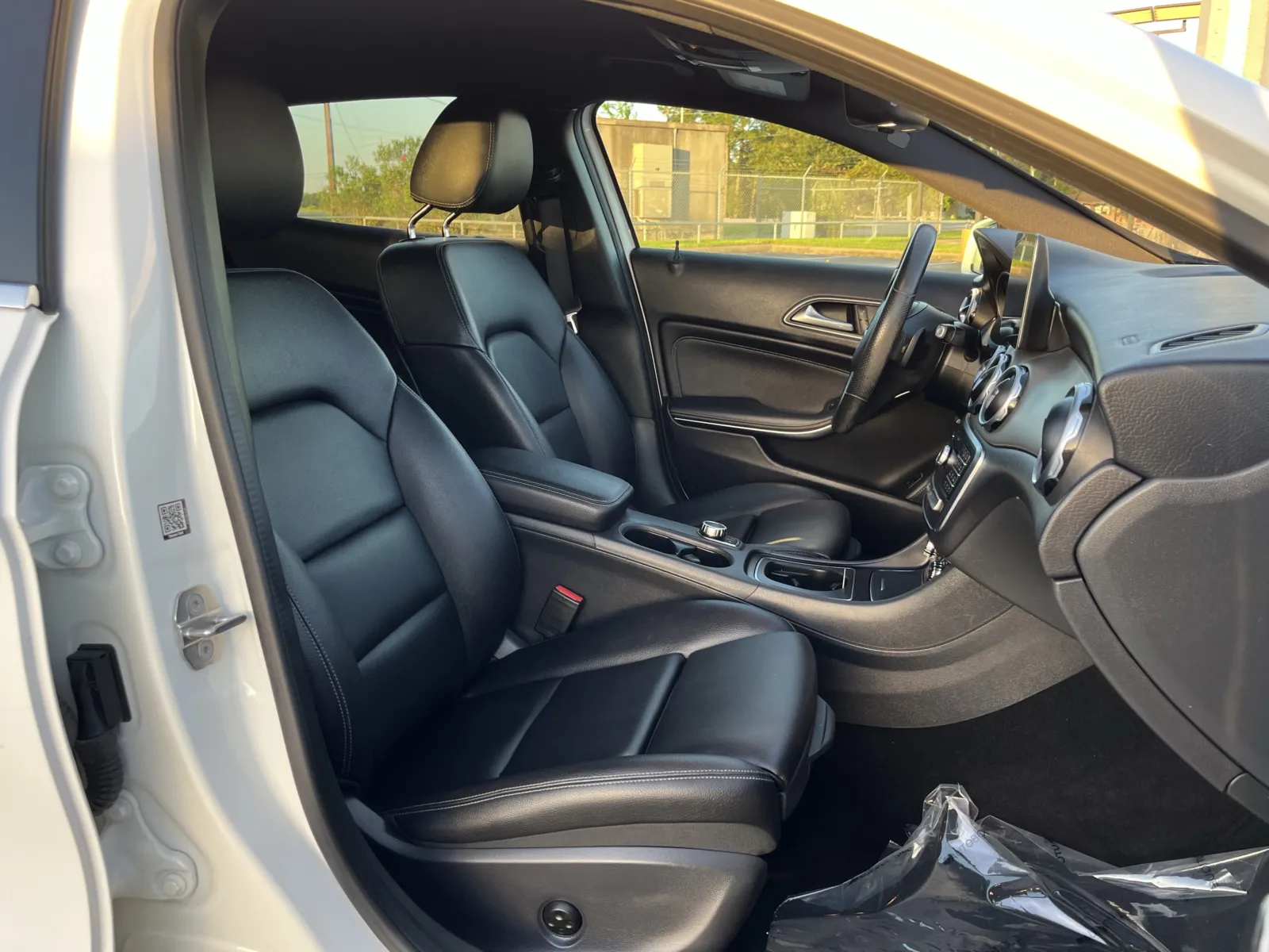 Mercedes-Benz GLA photo 28
