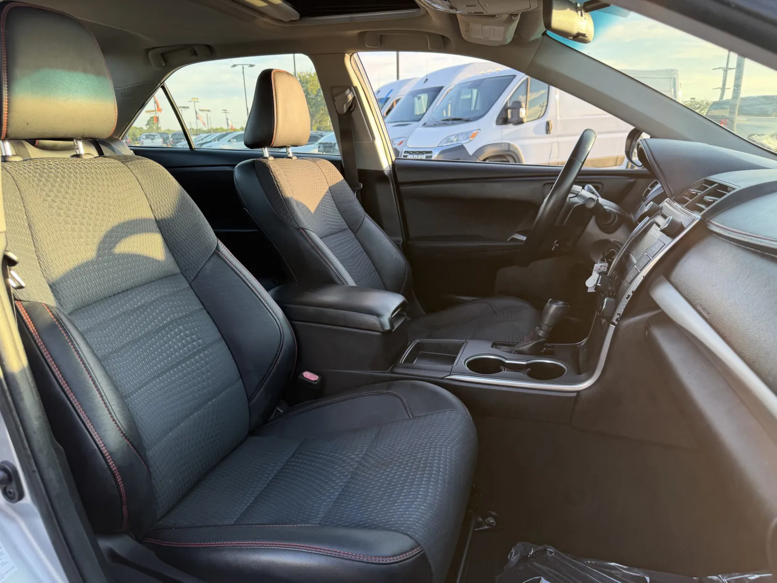 Toyota Camry photo 20
