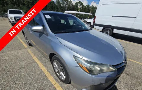 Silver 2015 Toyota Camry SE for sale in Alvin, TX
