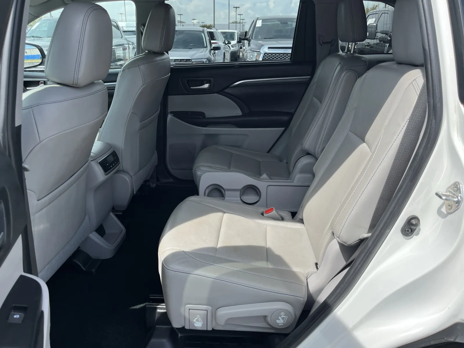 Toyota Highlander photo 28