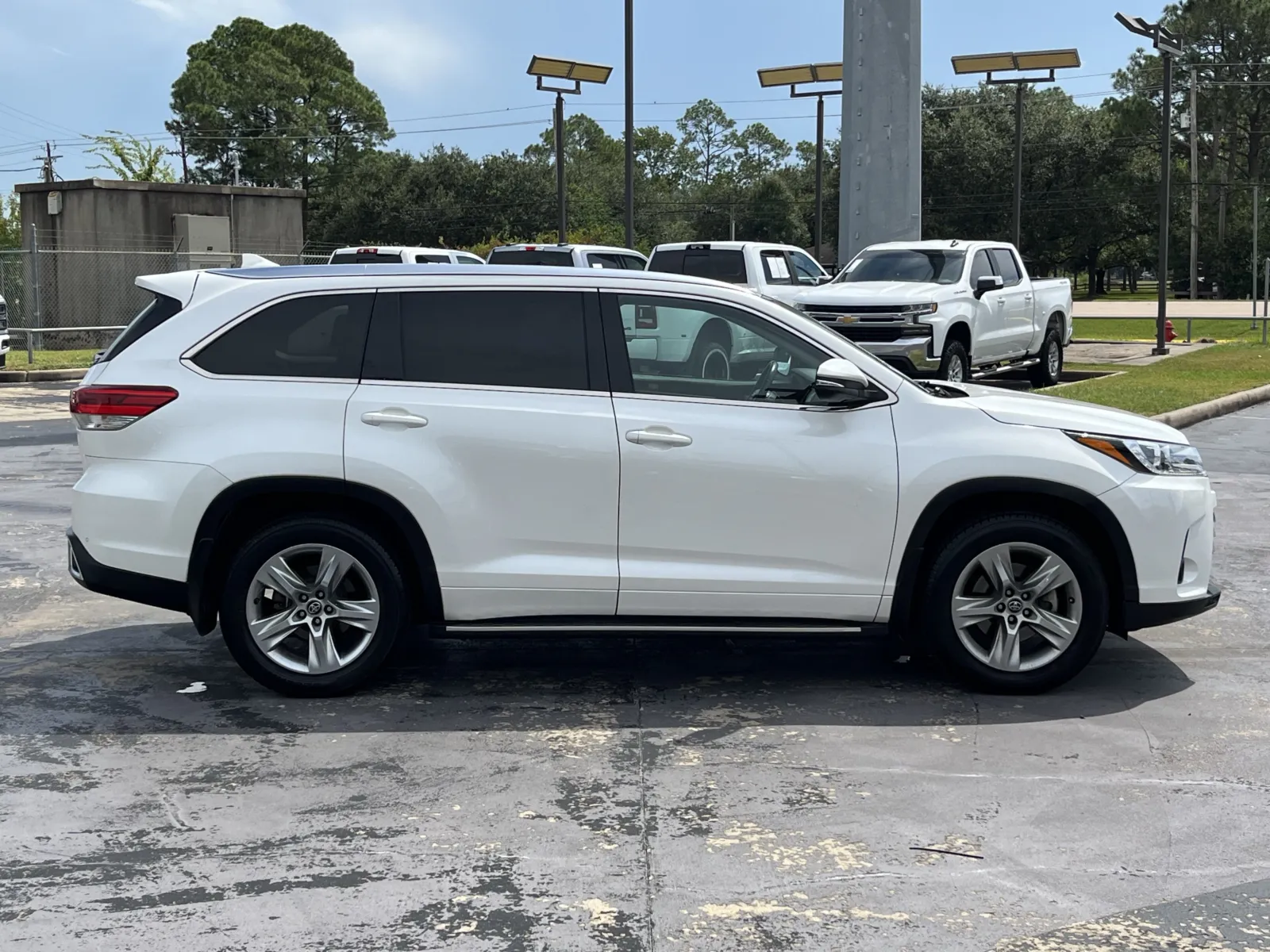 Toyota Highlander photo 11