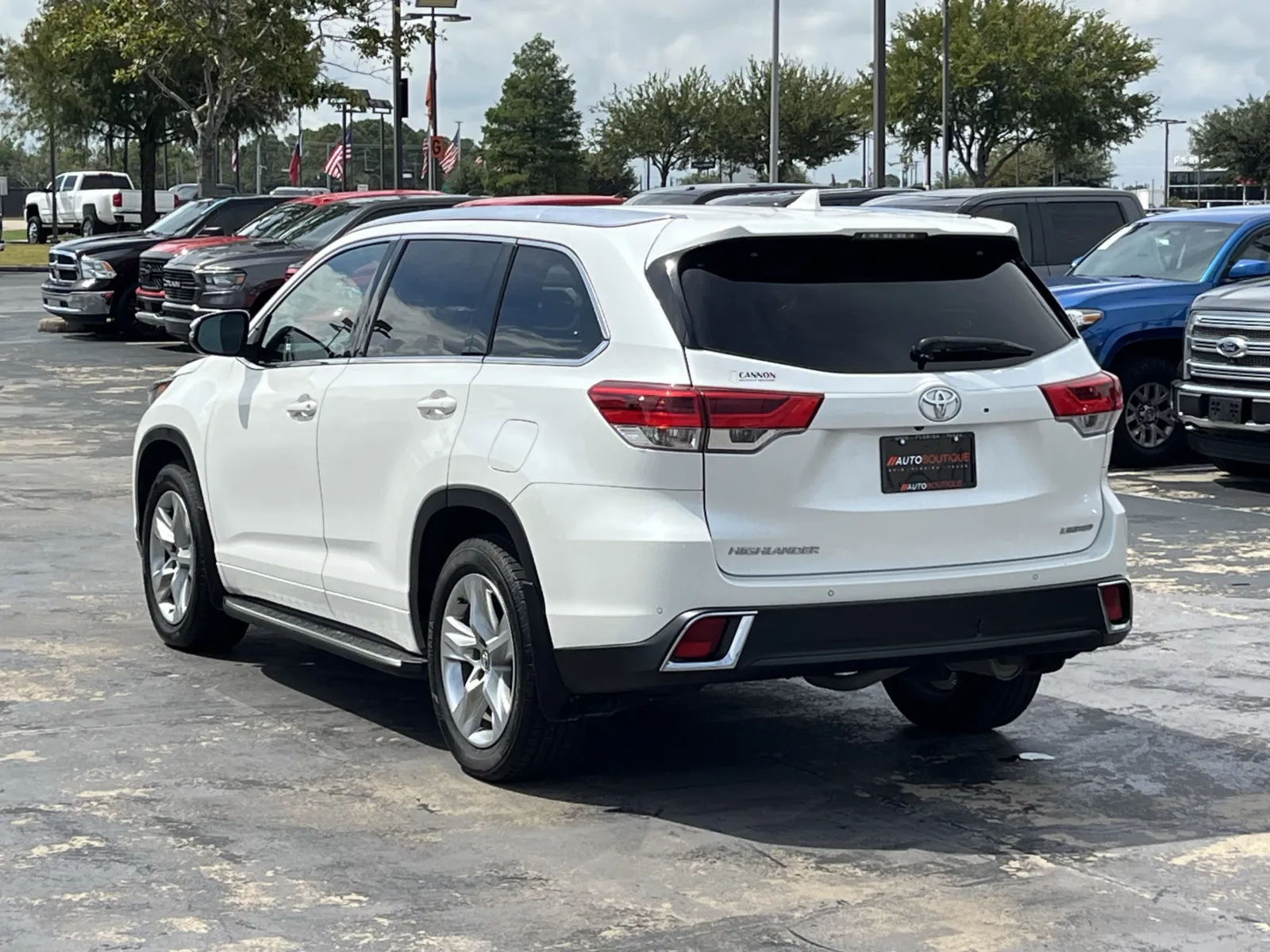 Toyota Highlander photo 10