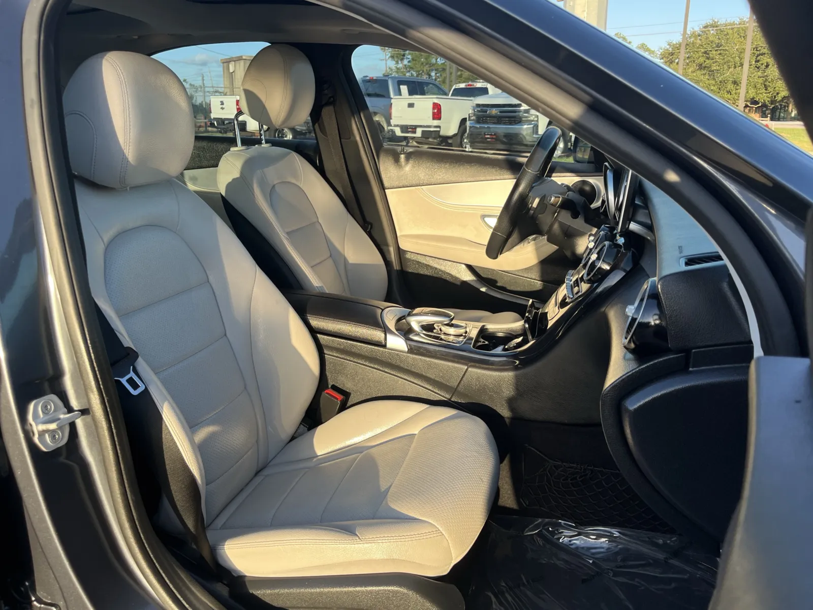 Mercedes-Benz C-Class photo 28