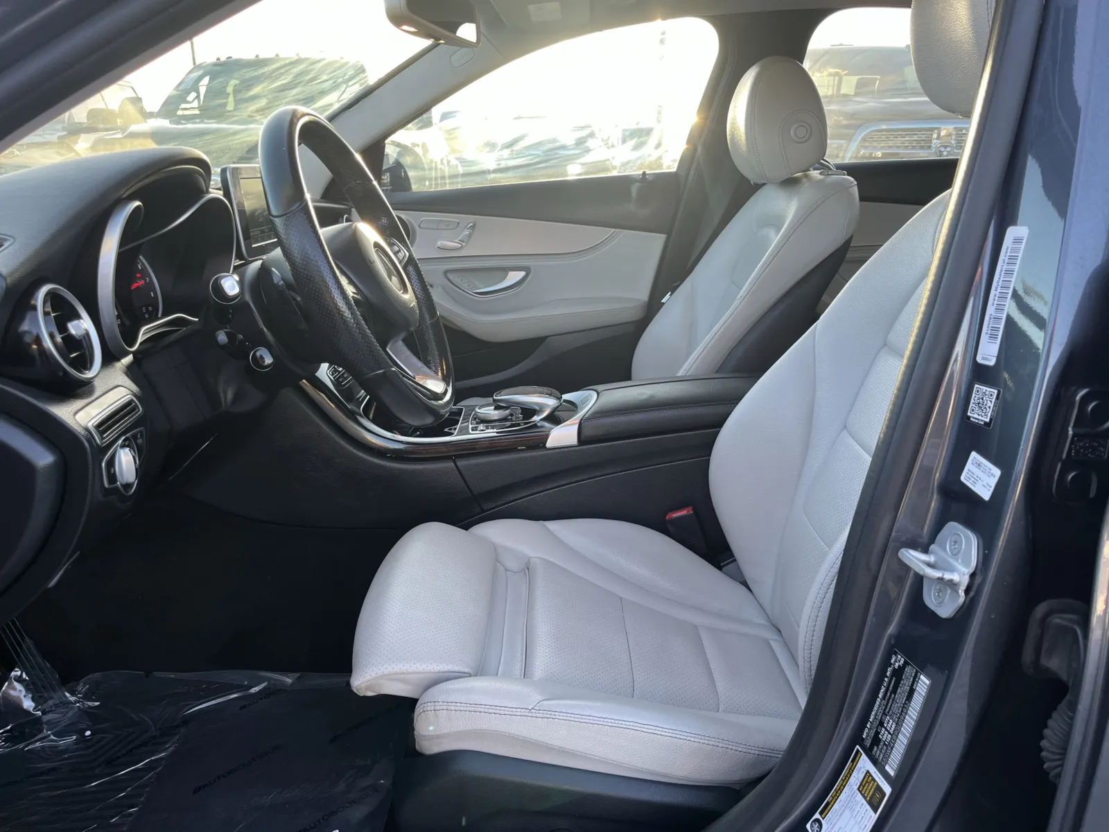 Mercedes-Benz C-Class photo 27