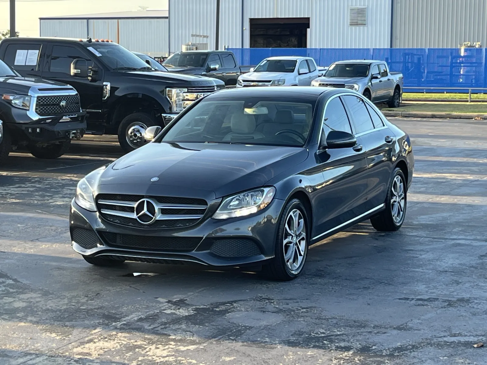 Mercedes-Benz C-Class photo 2