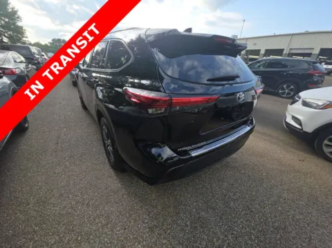 More photos of 2023 Toyota Highlander XLE at Auto Boutique Texas, TX