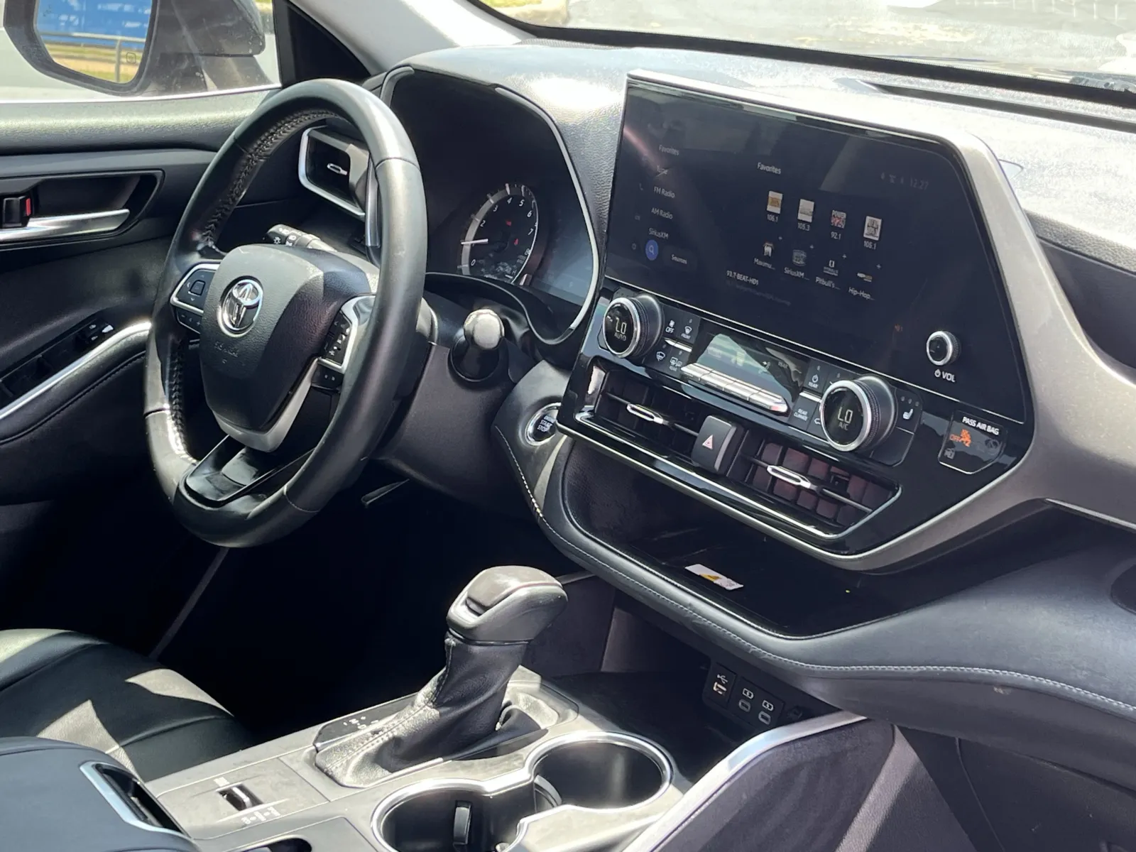 Toyota Highlander photo 14