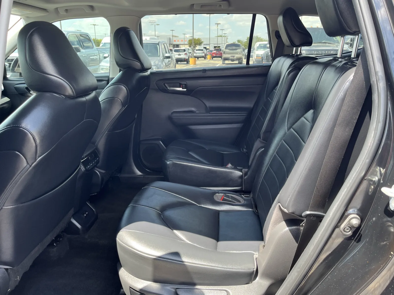 Toyota Highlander photo 29