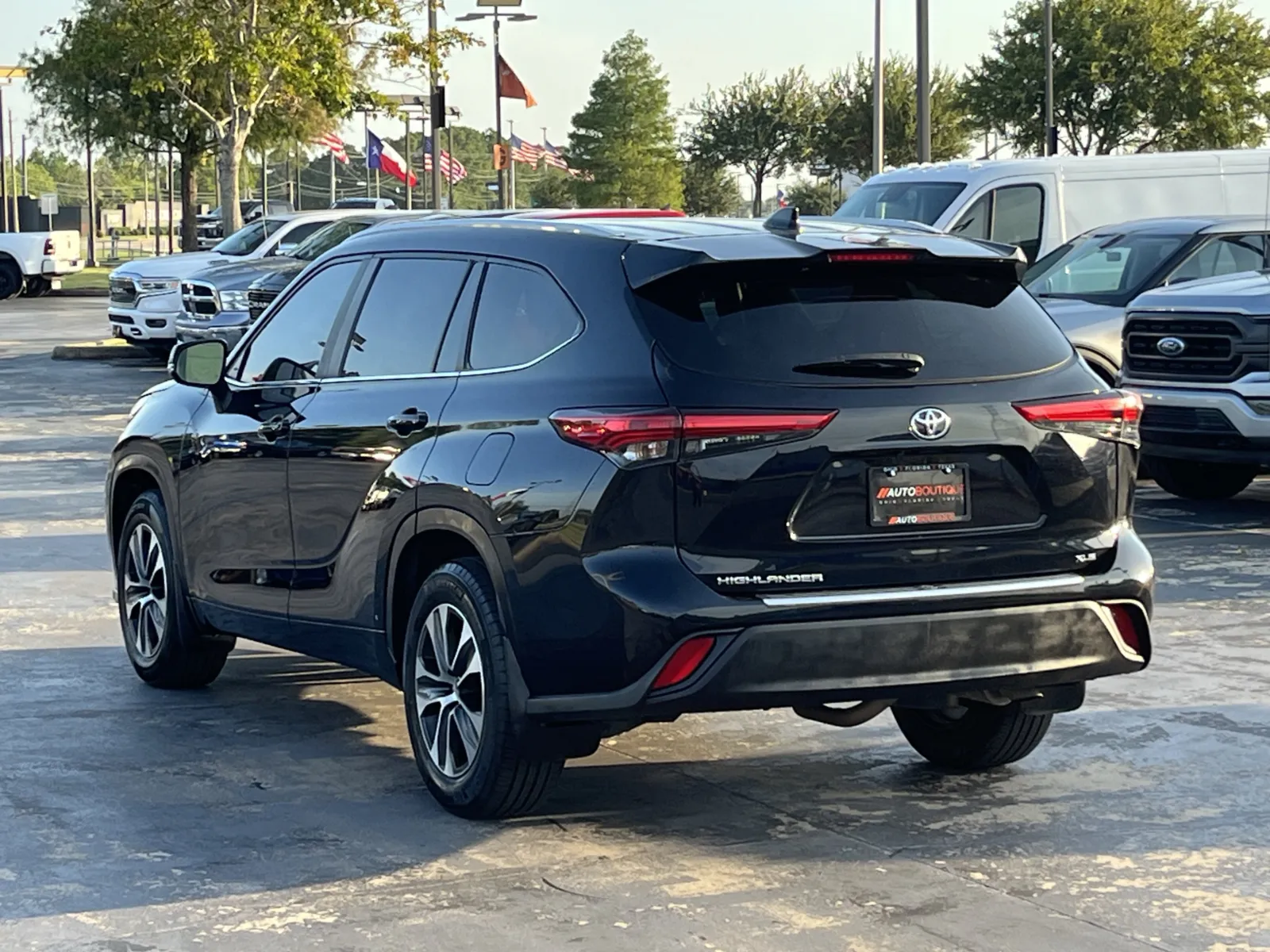Toyota Highlander photo 11