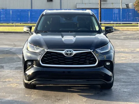 More photos of 2023 Toyota Highlander XLE at Auto Boutique Texas, TX