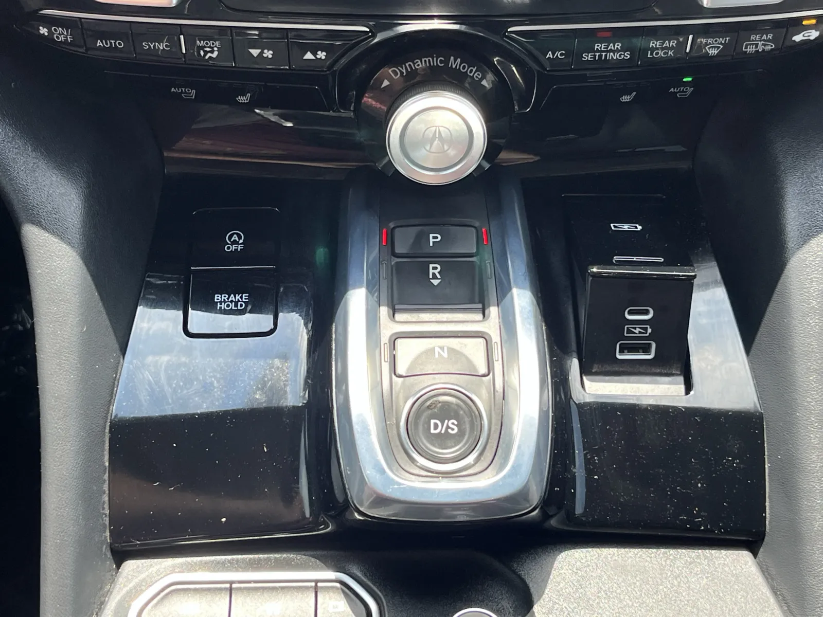 Acura MDX photo 23
