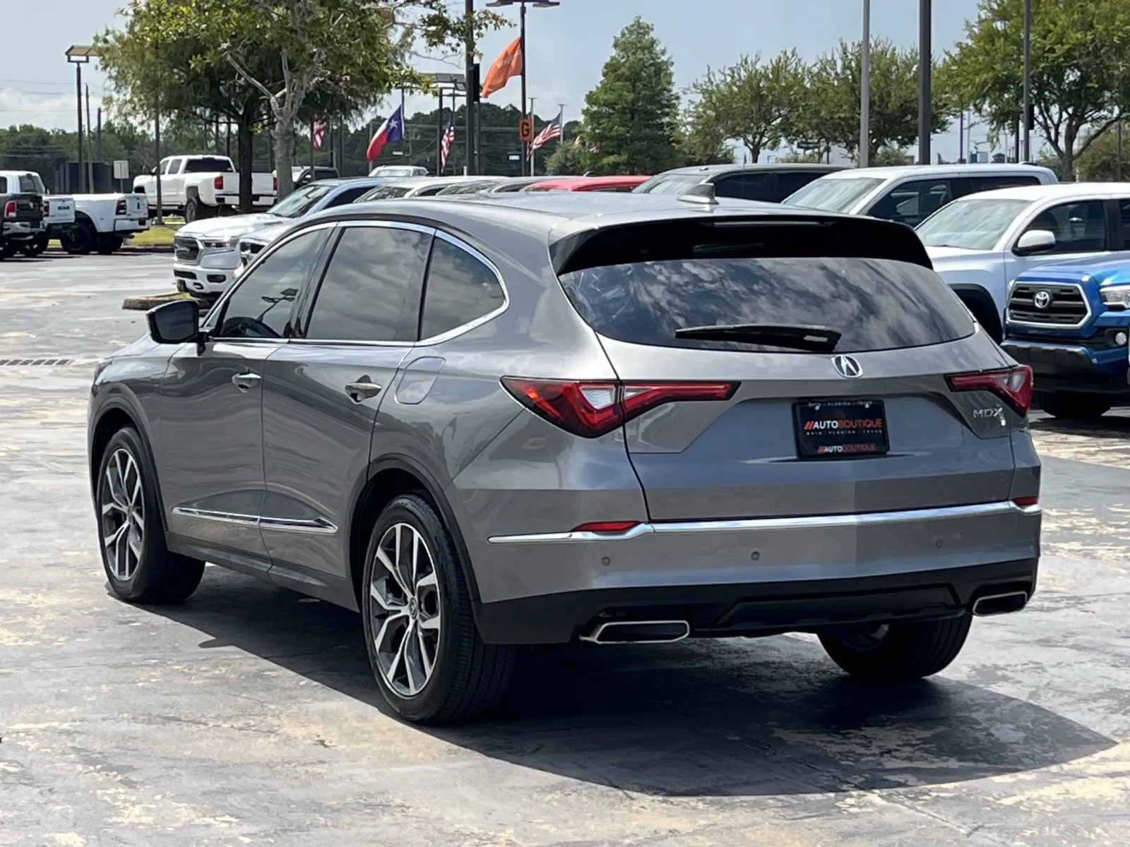 Acura MDX photo 9