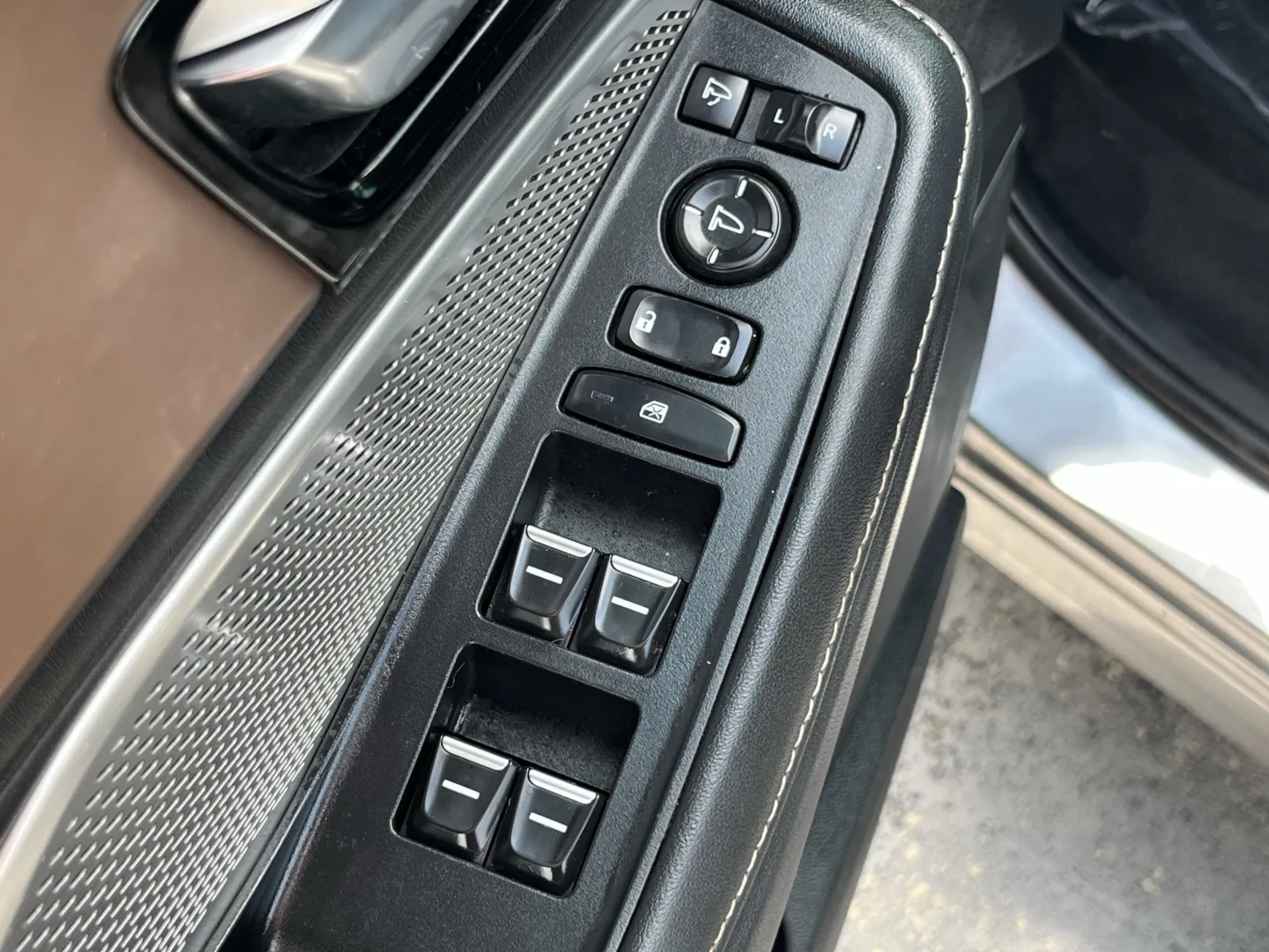 Acura MDX photo 26