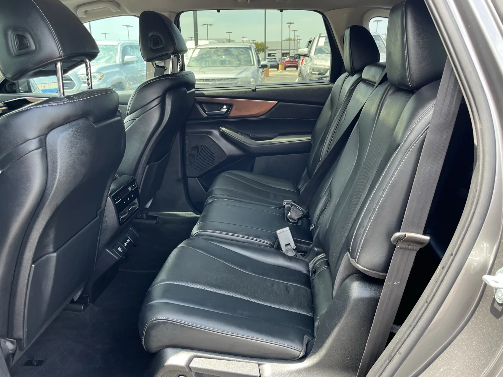 Acura MDX photo 31