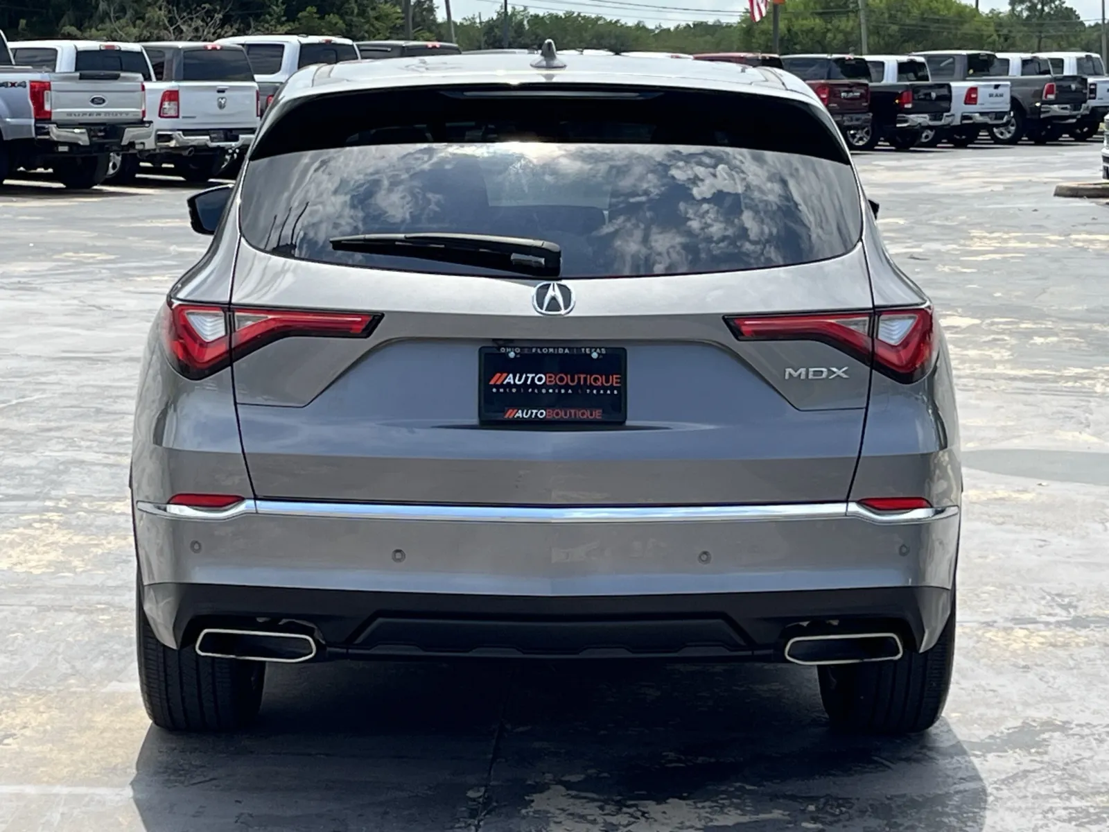 Acura MDX photo 8