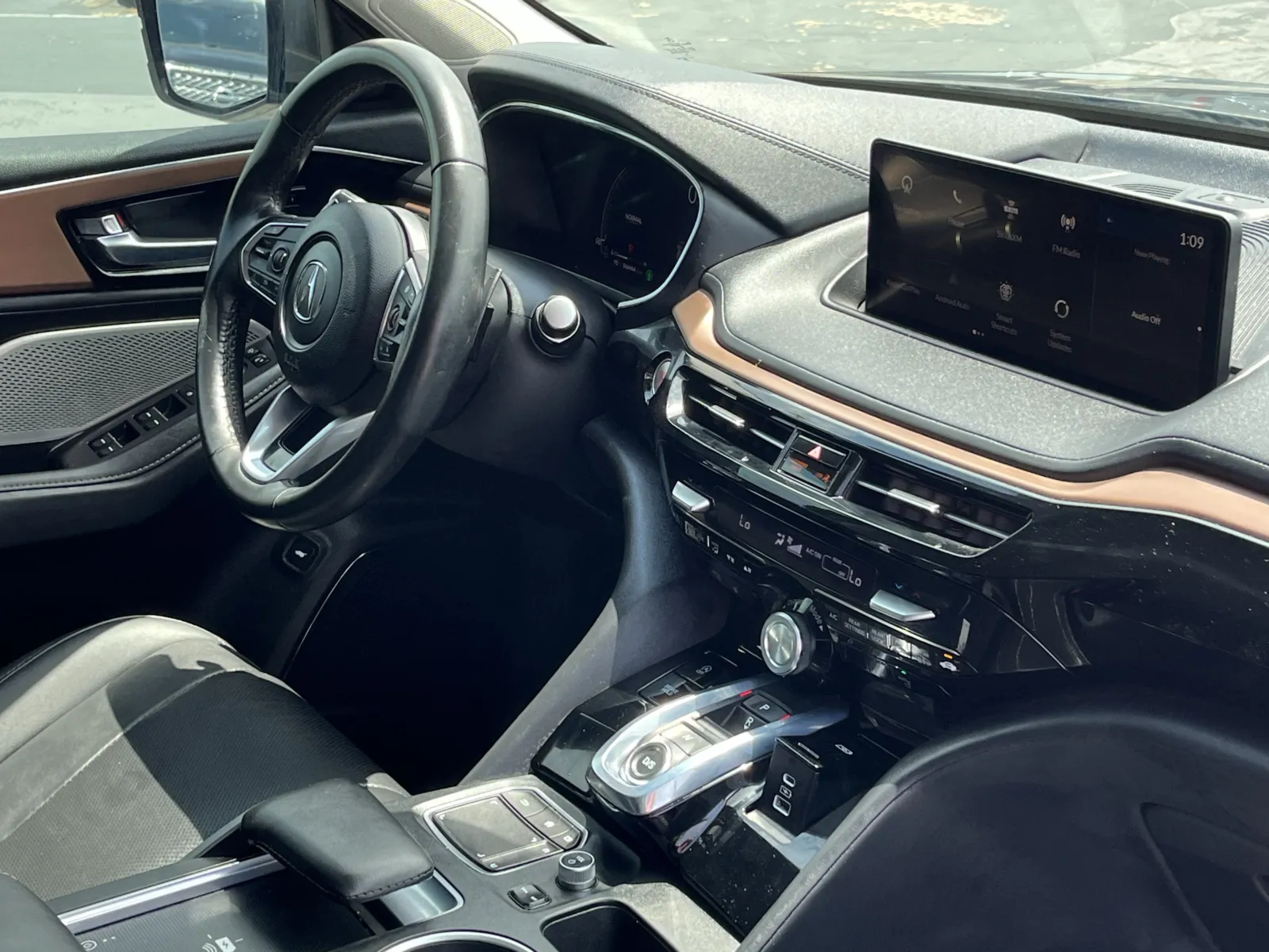 Acura MDX photo 17