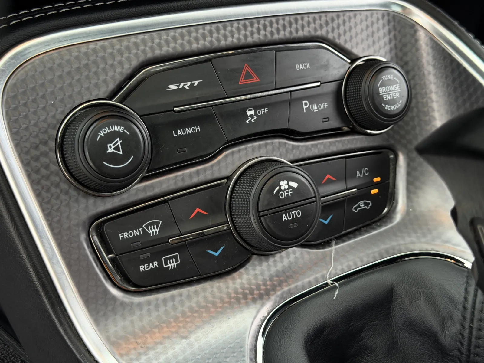 Dodge Challenger photo 14