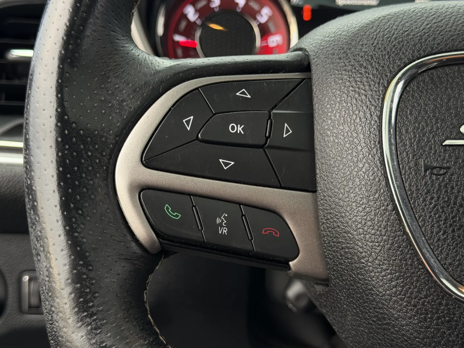 Dodge Challenger photo 10