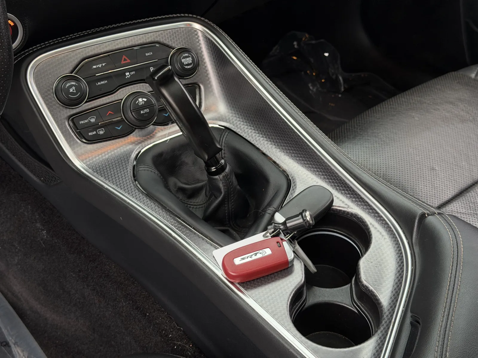Dodge Challenger photo 15