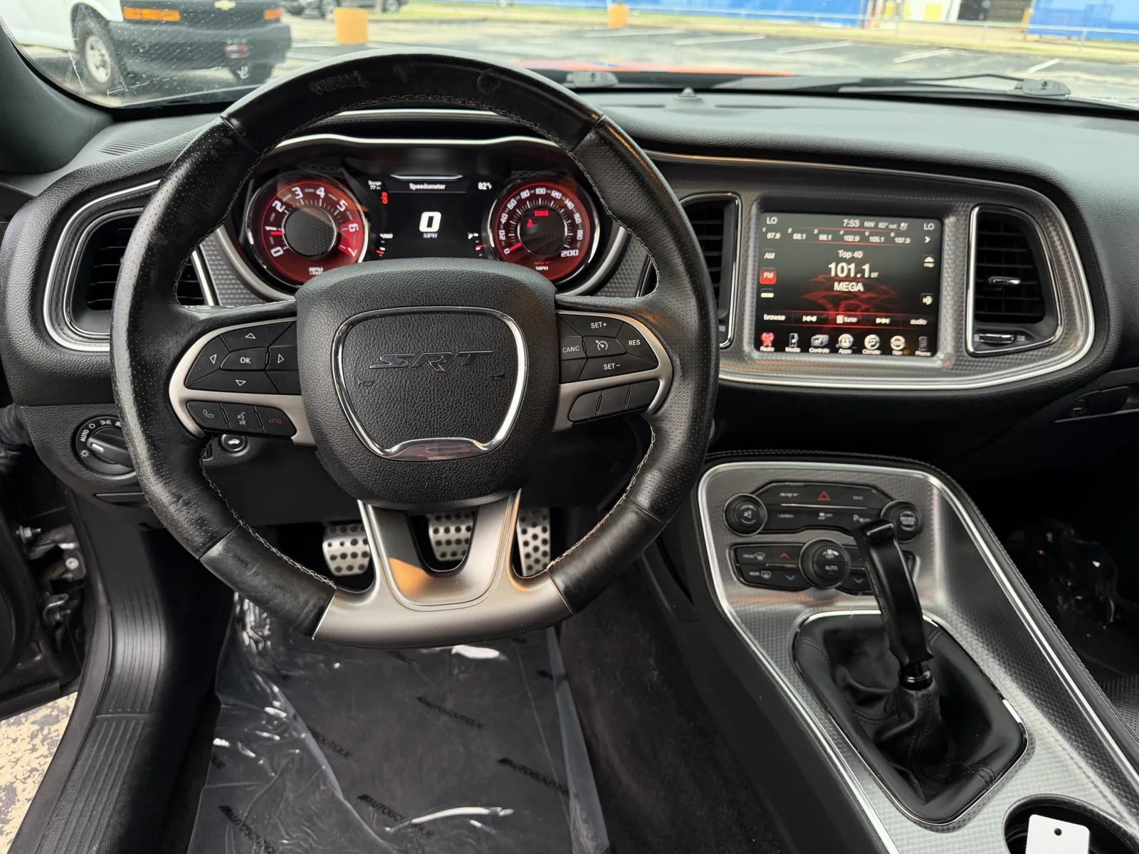 Dodge Challenger photo 24
