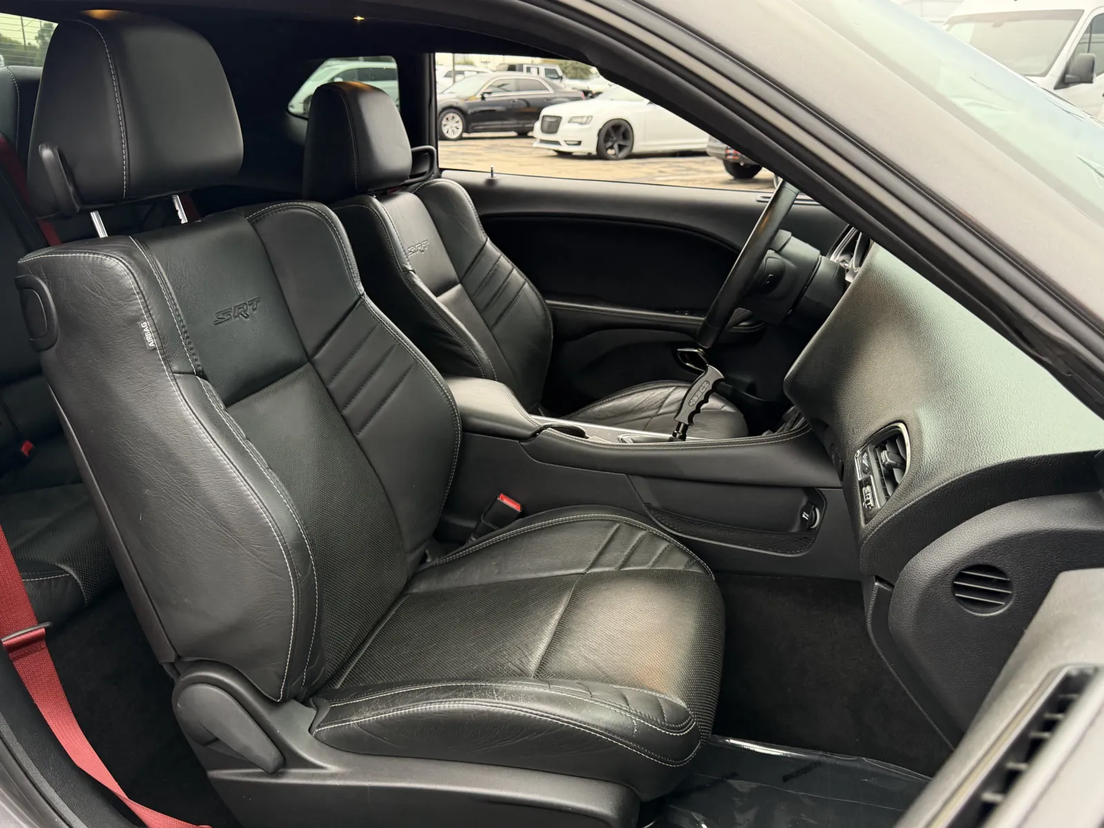 Dodge Challenger photo 28