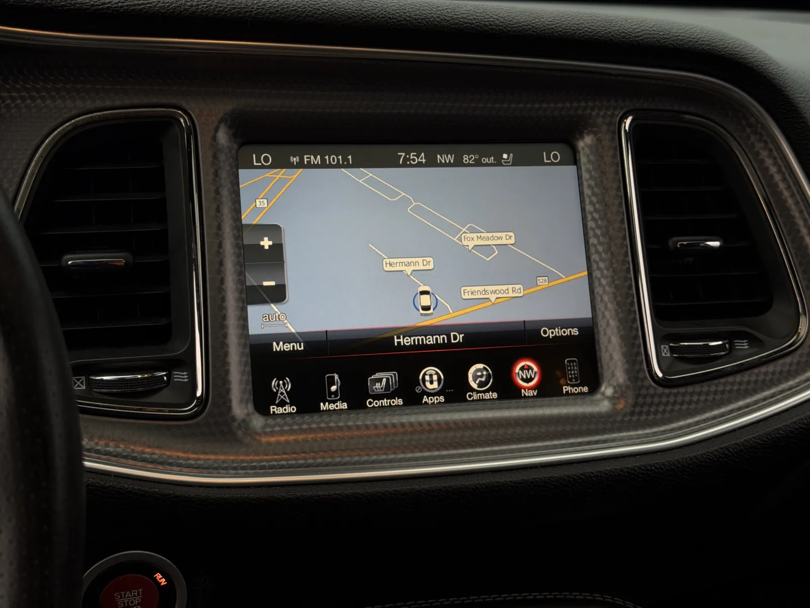 Dodge Challenger photo 13