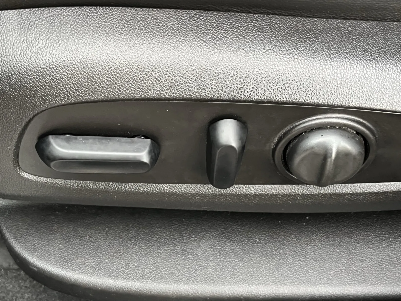 GMC Acadia photo 26