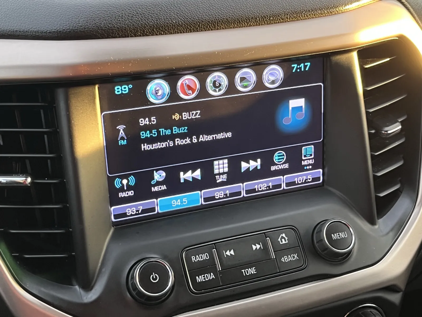 GMC Acadia photo 7