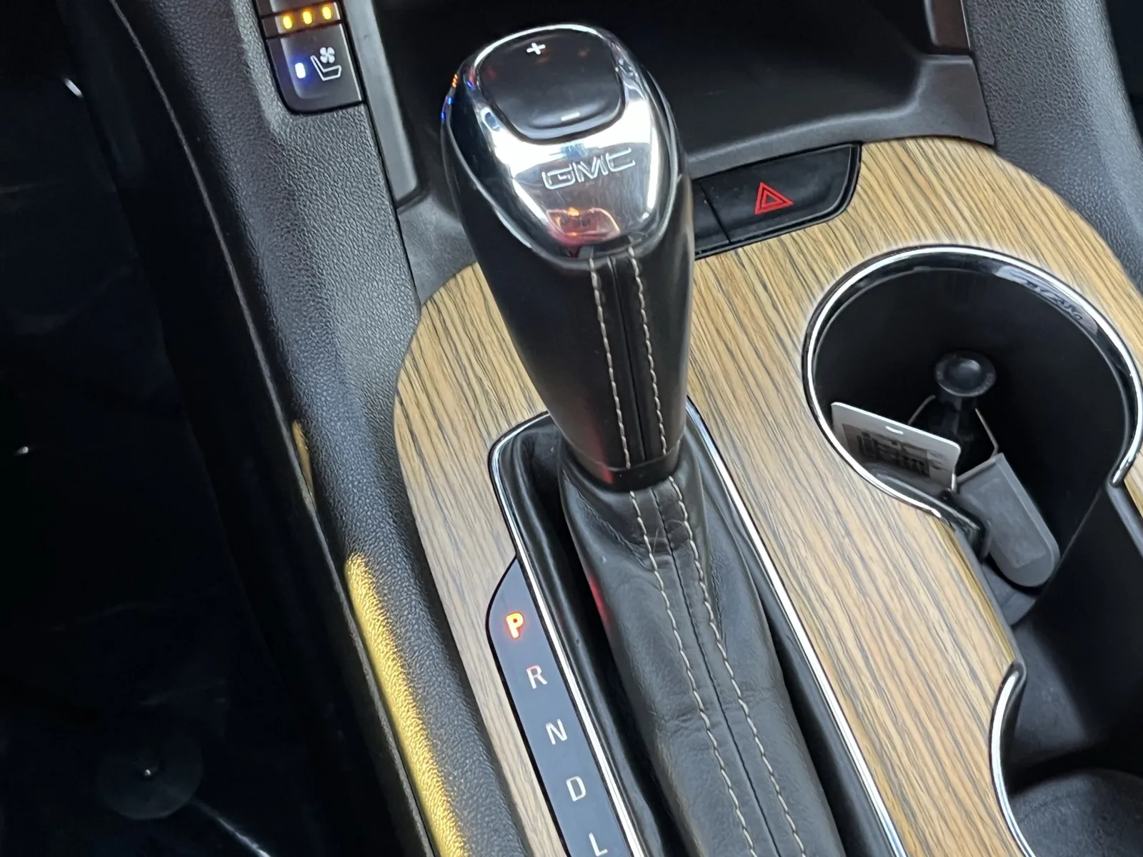 GMC Acadia photo 22