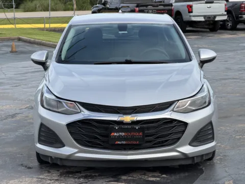 More photos of 2019 Chevrolet Cruze LT at Auto Boutique Texas, TX