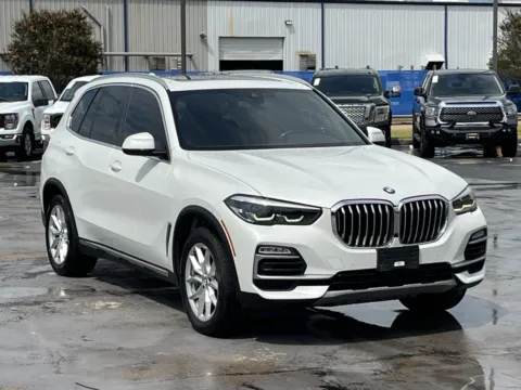 Another view of 2019 BMW X5 xDrive40i for sale in Alvin, TX at Auto Boutique Texas