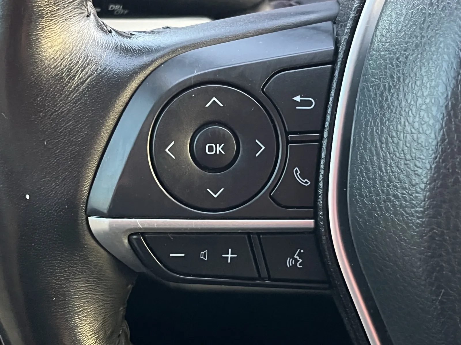 Toyota Camry photo 15