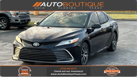 Black 2023 Toyota Camry Hybrid XLE for sale in Alvin, TX