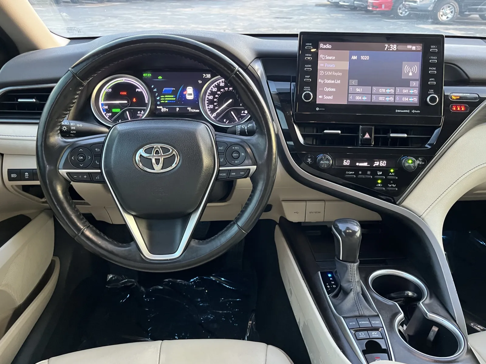 Toyota Camry photo 13