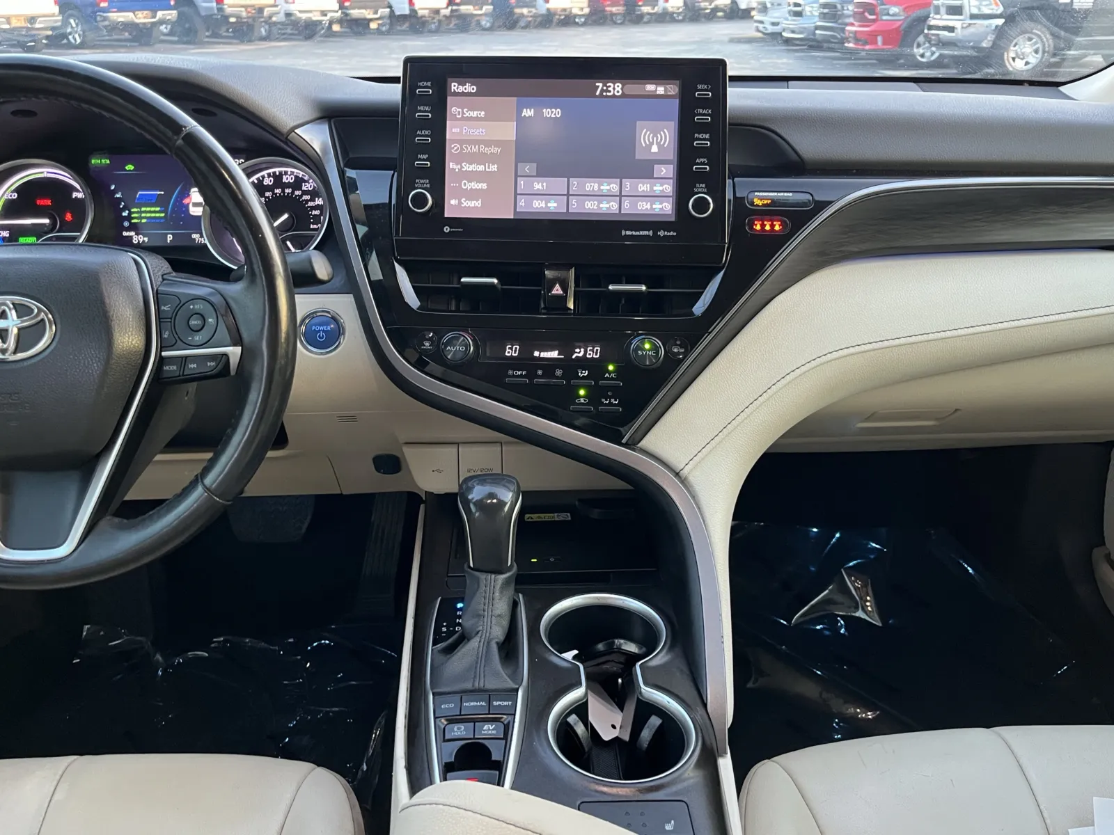 Toyota Camry photo 20