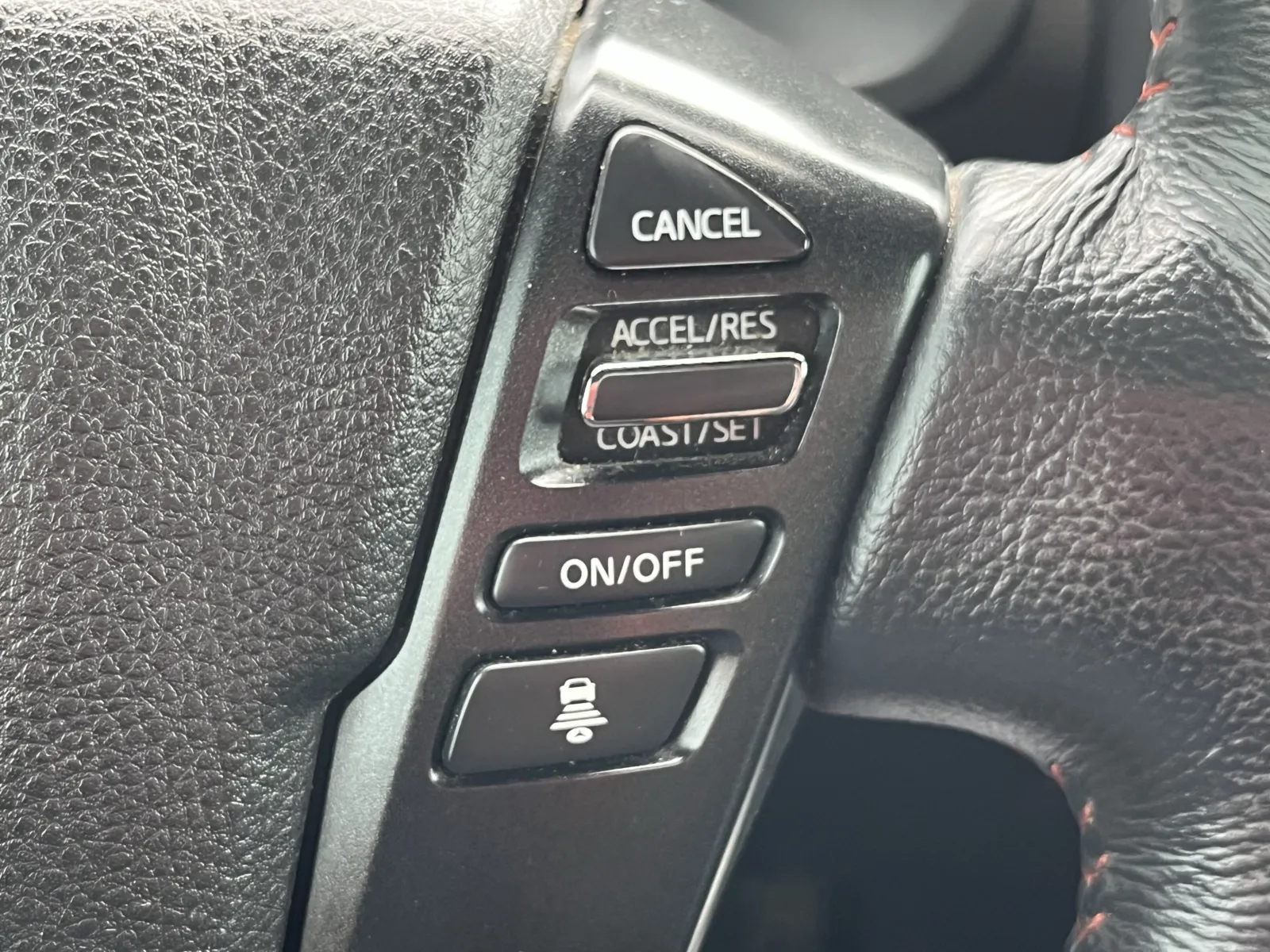 Nissan Titan photo 17