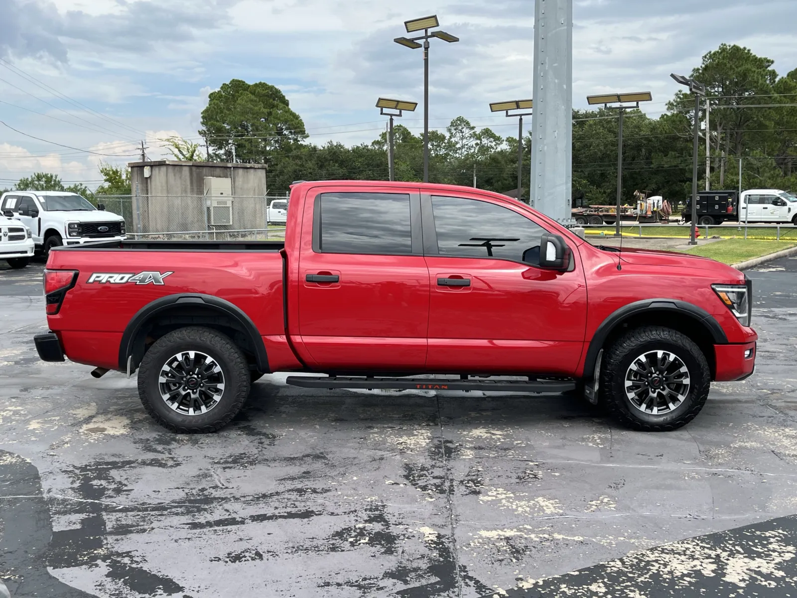 Nissan Titan photo 10