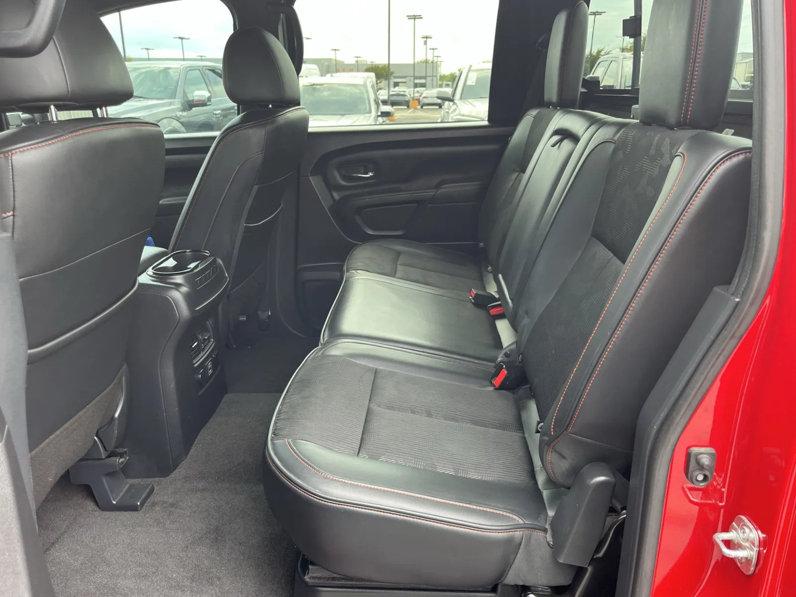 Nissan Titan photo 27