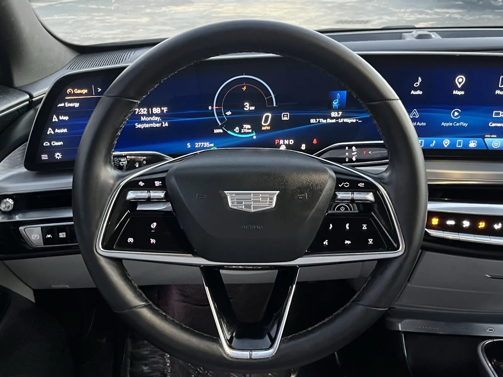 Cadillac Lyriq photo 16
