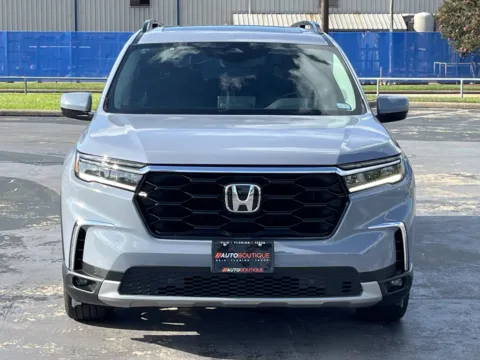 More photos of 2025 Honda Pilot Touring at Auto Boutique Texas, TX