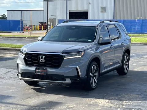 Photos of 2025 Honda Pilot for sale in Alvin, TX at Auto Boutique Texas