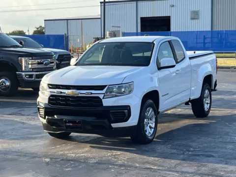 Photos of 2021 Chevrolet Colorado 2WD LT for sale in Alvin, TX at Auto Boutique Texas