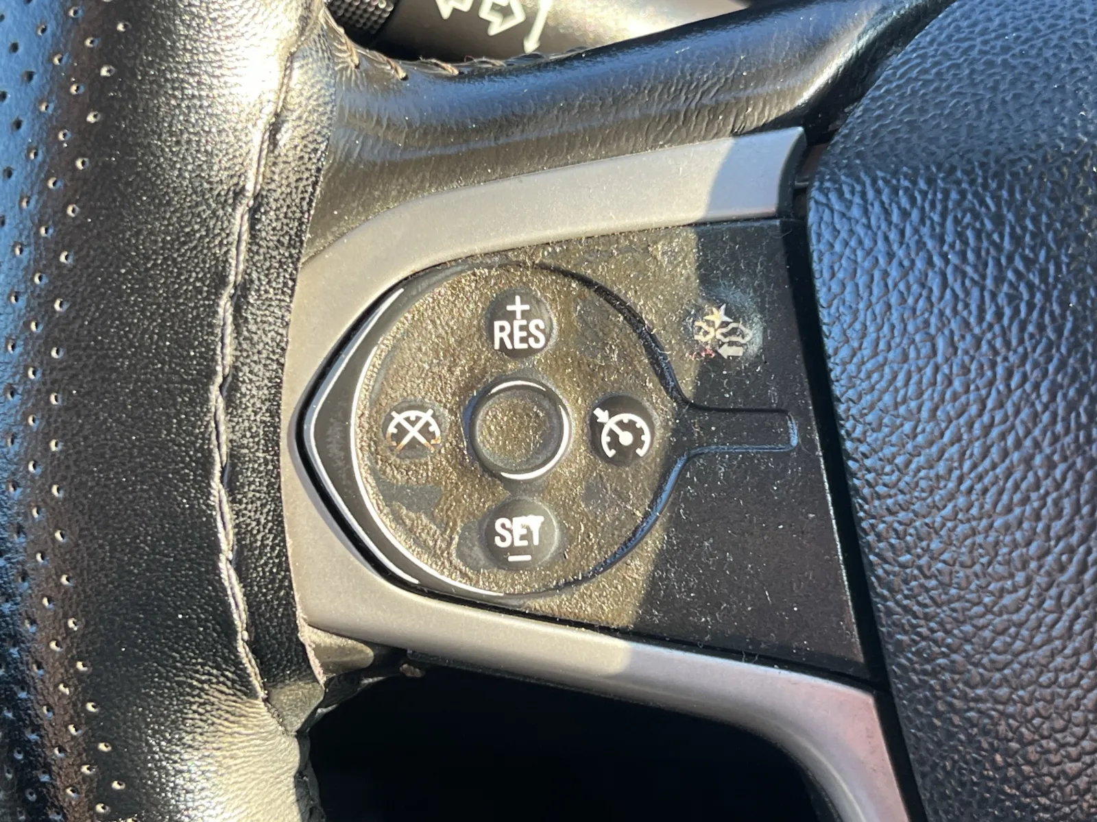 Chevrolet Colorado photo 16