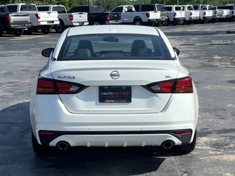 More photos of 2023 Nissan Altima 2.5 SL at Auto Boutique Texas, TX