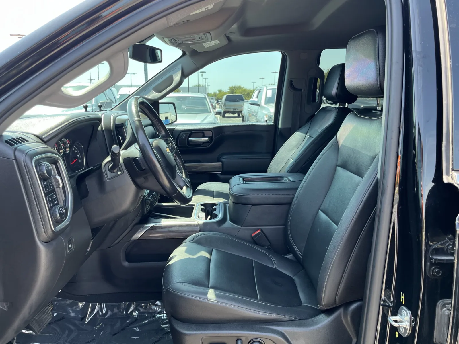 Chevrolet Silverado photo 26