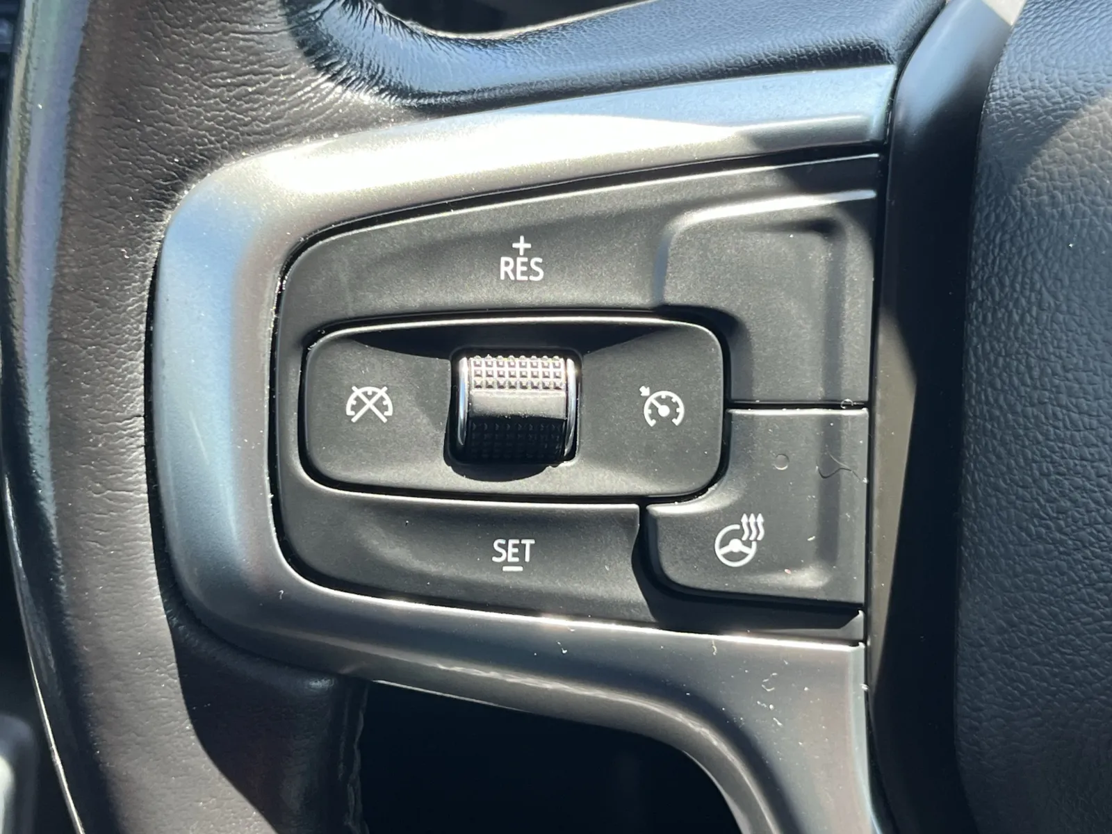 Chevrolet Silverado photo 17